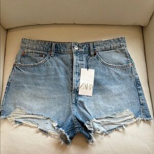 Zara Women’s High Rise Shorts NWT size 14